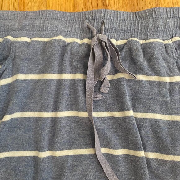 MAX STUDIO Blue Striped Midi Skirt with Side Pockets and Waist Tie Size S - Picture 2 of 7